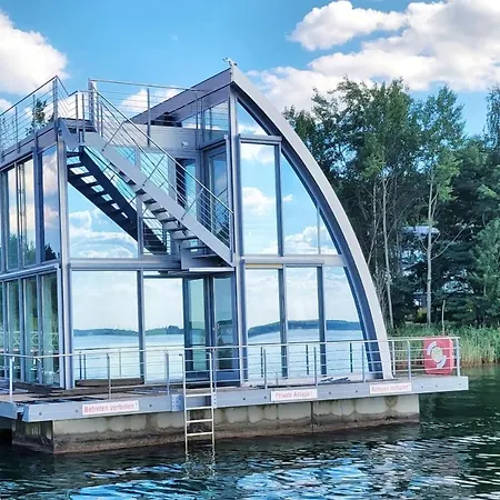 Schwimmendes Ferienhaus Water 17 Nyaraló Elsterheide