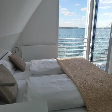 Schwimmendes Ferienhaus Water 17 Nyaraló