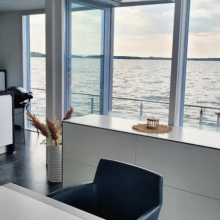 Schwimmendes Ferienhaus Water 17
