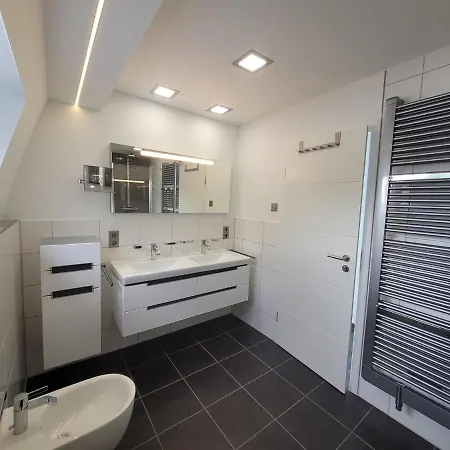 Schwimmendes Ferienhaus Water 17 Nyaraló Elsterheide